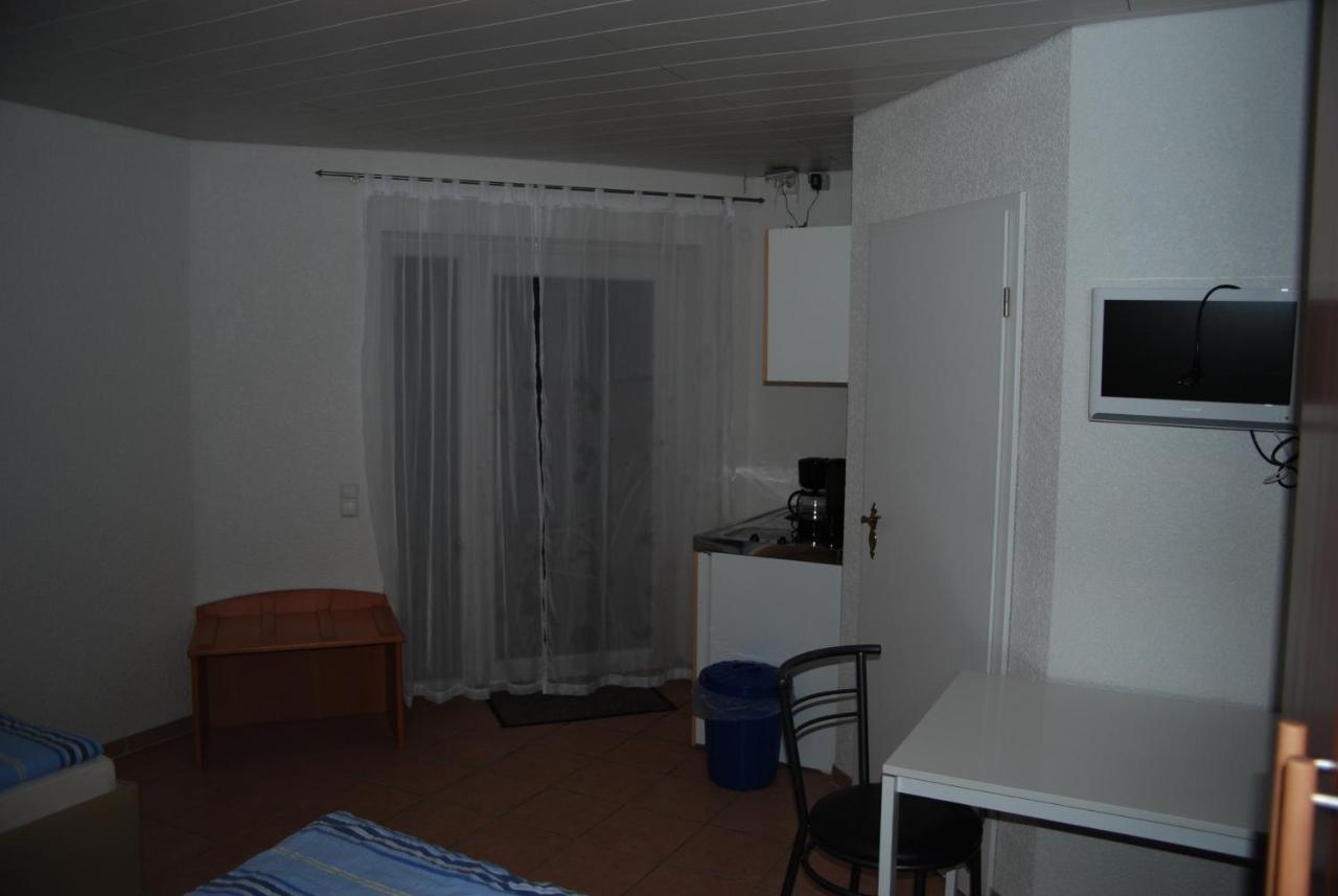 Ferienwohnungen Schaefer Obersulm Buitenkant foto